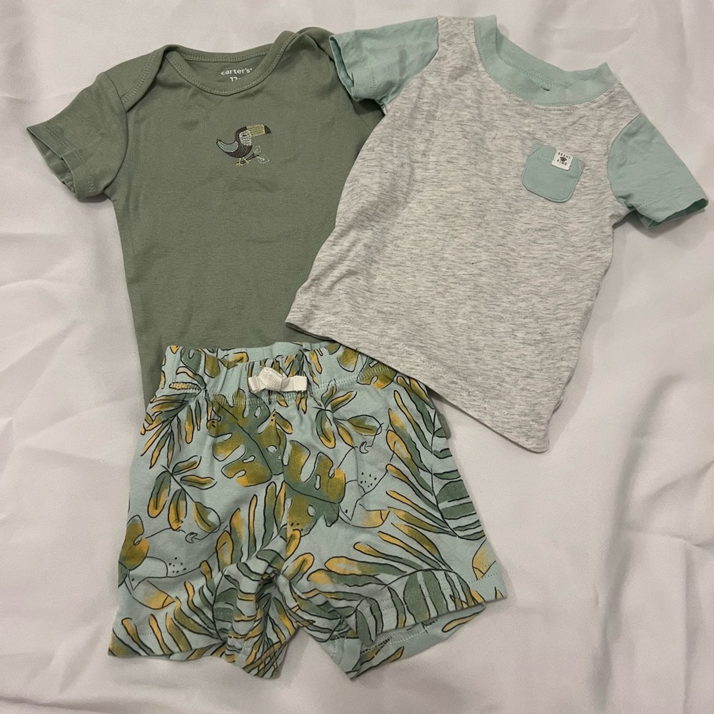 Carter's toucan and jungle set